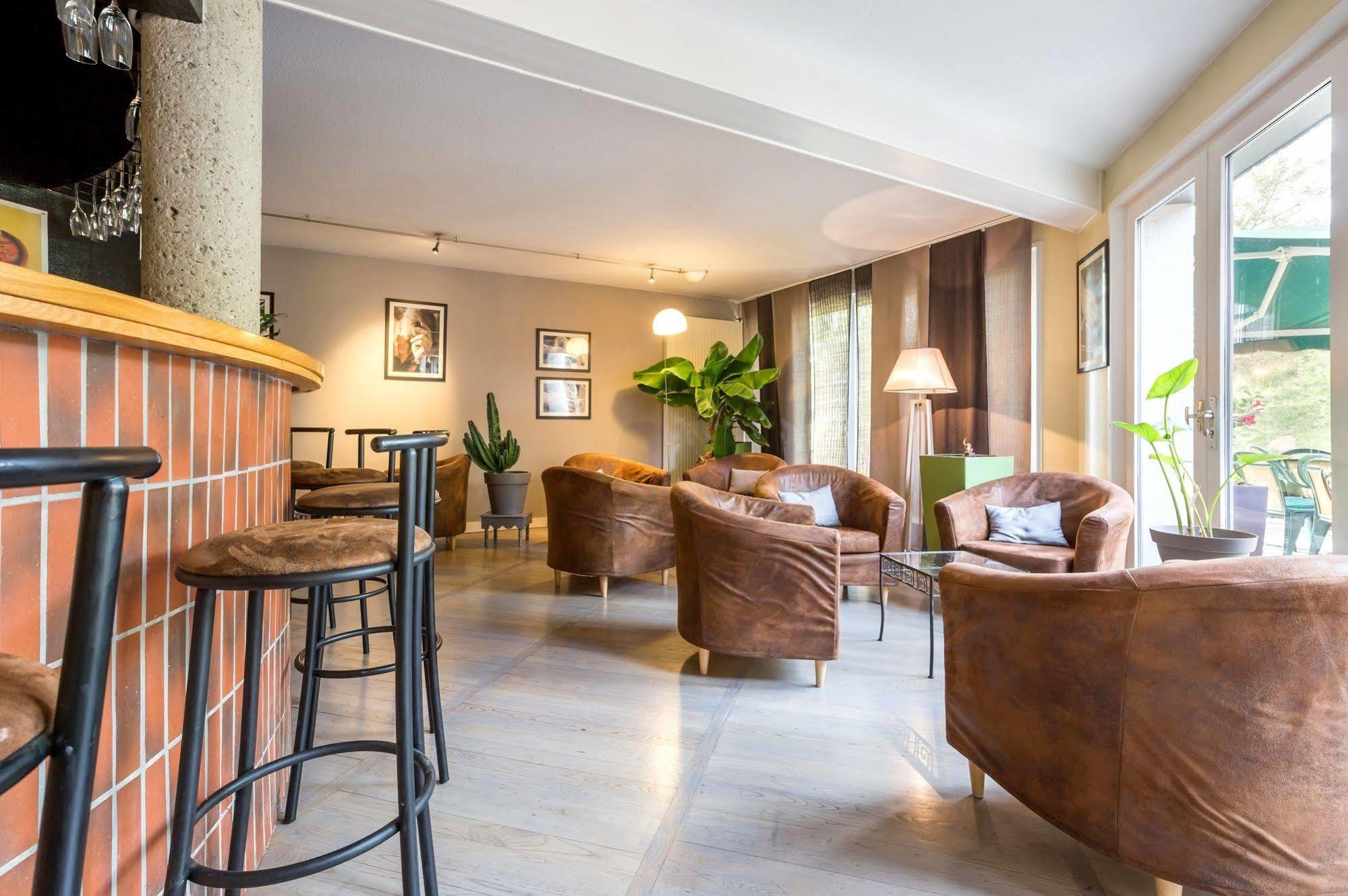 Hotel Restaurant La Tour Dunieres Bagian luar foto